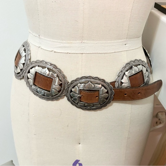 • leather vintage Concho belt • - Picture 3 of 7